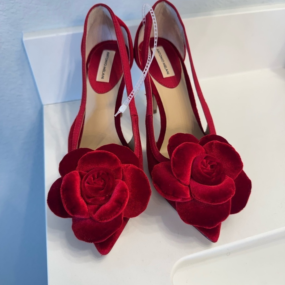Ester Velvet Elegant Red Puff Rose Women's Heels by Antonio Melani- Size 5.5M